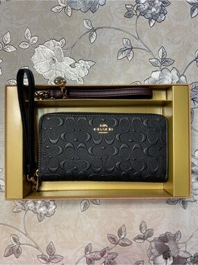 Coach Black Embossed Signature Zip Wallet Wristlet with Gold Hardware